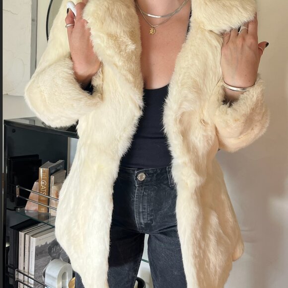 Genuine white/cream rabbit fur coat - Picture 3 of 15